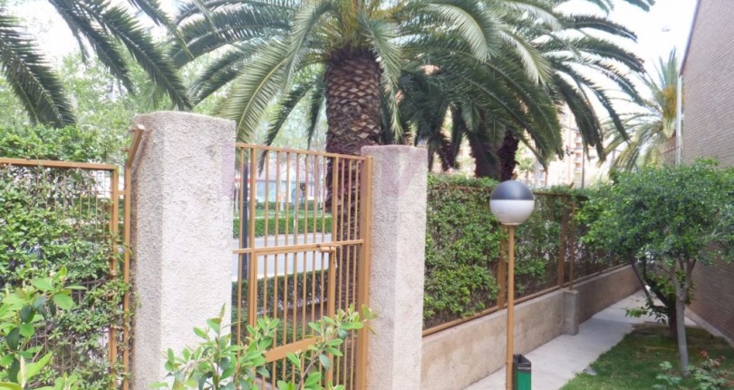 REIHENHAUS IN VALENCIA ZU VERKAUFEN