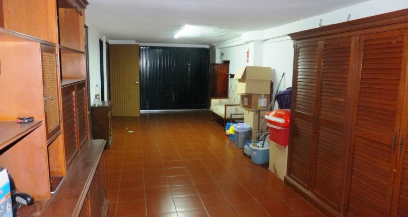 REIHENHAUS IN VALENCIA ZU VERKAUFEN