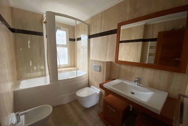 Wohnung zur Miete in Valencia. Luxusanlage.