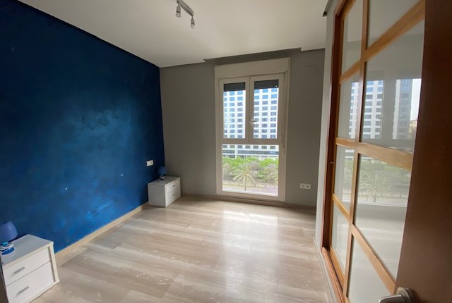 Wohnung zur Miete in Valencia. Luxusanlage.