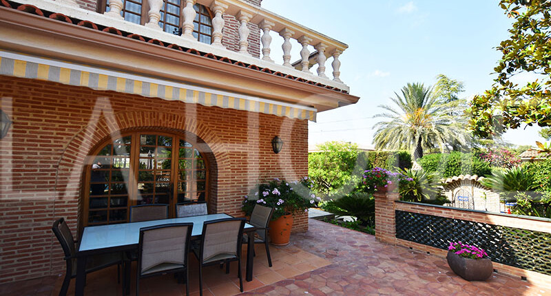 Leben Sie im Mittelmeer-Stil! Haus mit Pool und Garten im Villenviertel Valencias, La Cañada
