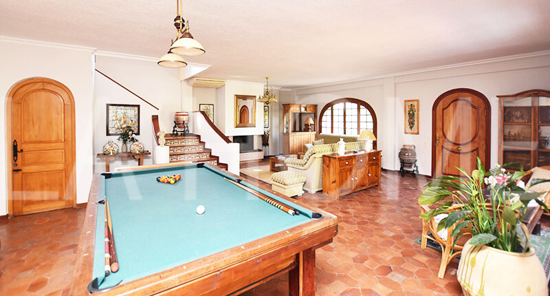 Leben Sie im Mittelmeer-Stil! Haus mit Pool und Garten im Villenviertel Valencias, La Cañada