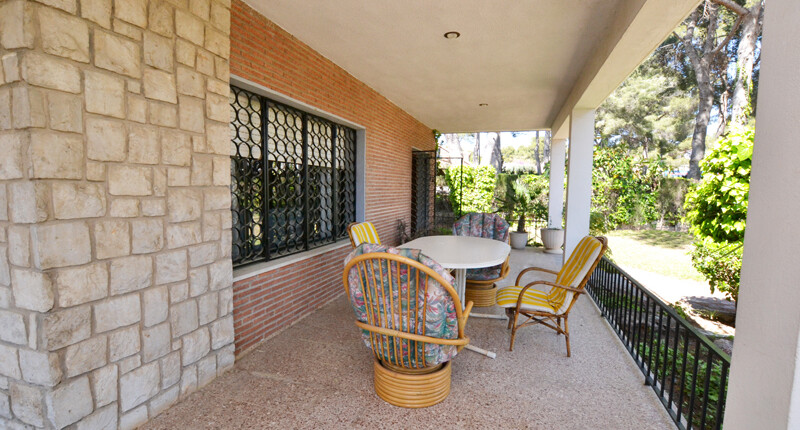 Schönes Haus mit weitläufigem Grund zum Kauf, Valencia – La Cañada