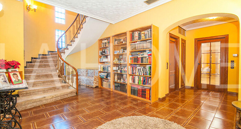 Herrliches Haus zum Verkauf in Valencia, La Cañada Centro