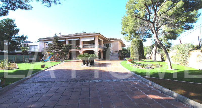 Elegante Villa zum Verkauf | Valencia La Canyada