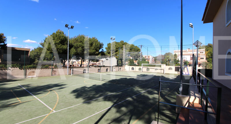 Elegante Villa zum Verkauf | Valencia La Canyada