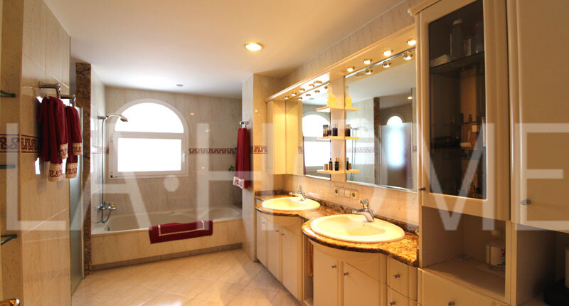 Elegante Villa zum Verkauf | Valencia La Canyada