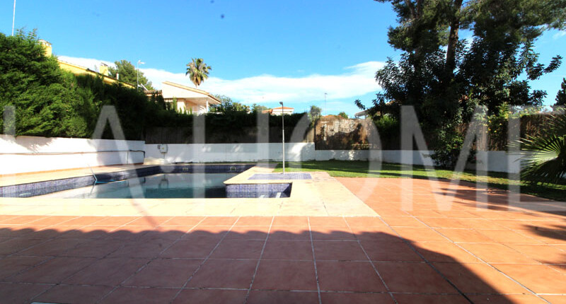 Freistehende Villa im Bungalow-Stil zum Verkauf, Valencia – La Cañada
