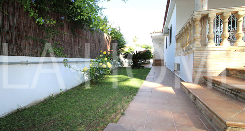 Freistehende Villa im Bungalow-Stil zum Verkauf, Valencia – La Cañada
