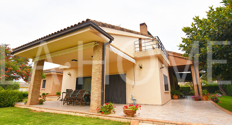 Villa im kalifornischen Stil zum Verkauf – Valencia, La Canyada