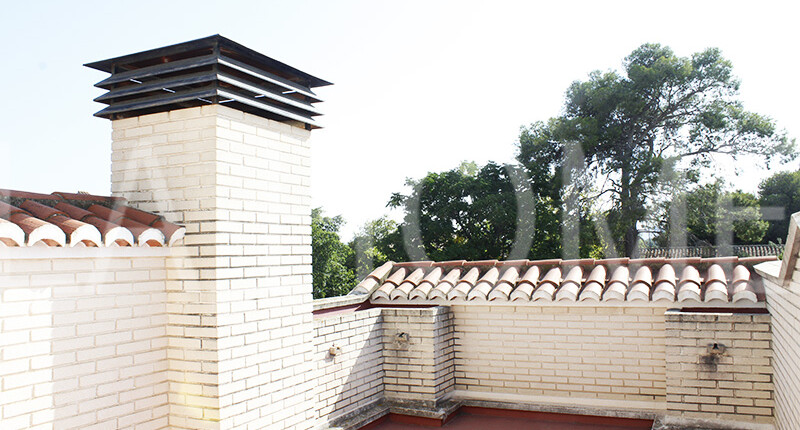 Großzügige Villa mit Pool zum Verkauf in La Eliana, Valencia