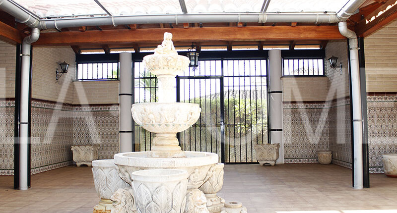 Großzügige Villa mit Pool zum Verkauf in La Eliana, Valencia