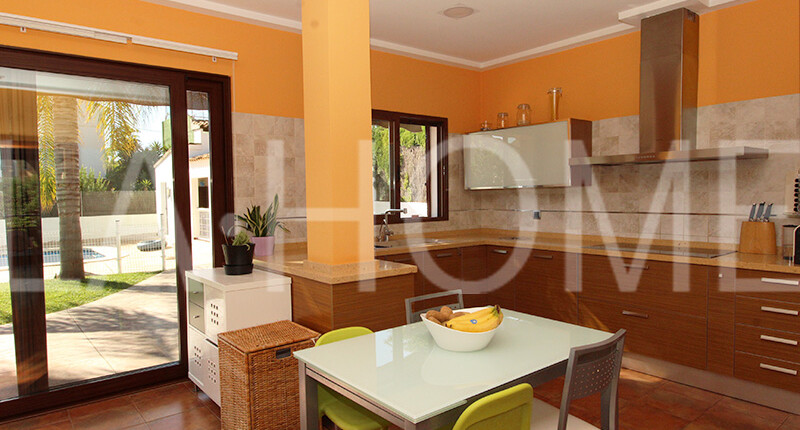 Familienhaus im Bungalow-Stil zum Verkauf, Valencia – La Canyada