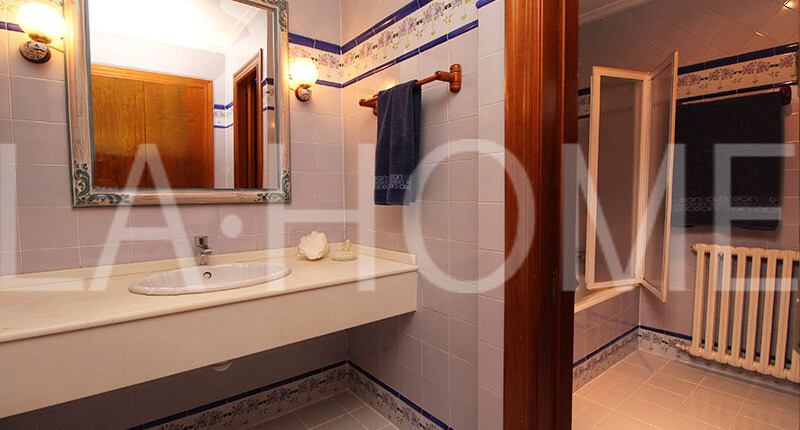 Einfamilienhaus zum Verkauf in Valencia – La Cañada