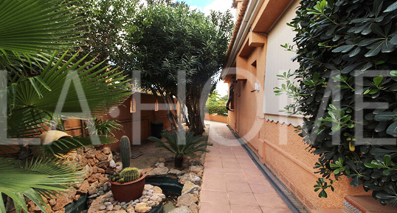 Einfamilienhaus zum Verkauf in Valencia – La Cañada
