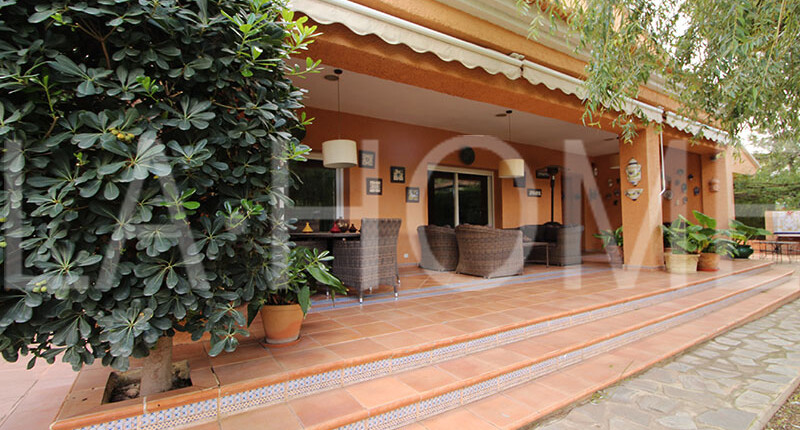 Einfamilienhaus zum Verkauf in Valencia – La Cañada