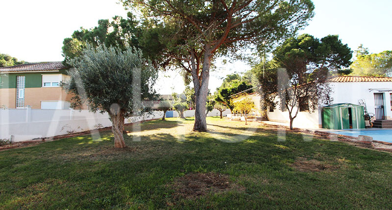 Fantastisches Haus im Bungalow-Stil mit großem Grund, Valencia – La Eliana