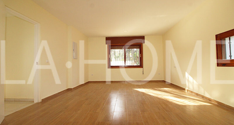 Fantastisches Haus im Bungalow-Stil mit großem Grund, Valencia – La Eliana