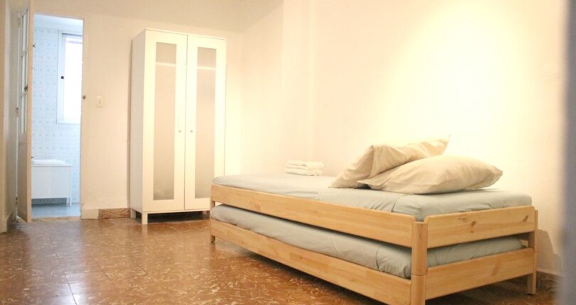 Zimmer für Studenten in einem entzückenden Häuschen (WG) zu vermieten in Valencia, El-Cabanyal