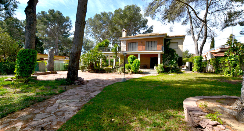 Schönes Haus mit weitläufigem Grund zum Kauf, Valencia – La Cañada