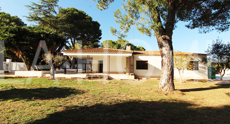 Fantastisches Haus im Bungalow-Stil mit großem Grund, Valencia – La Eliana